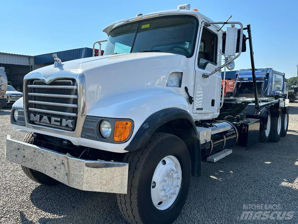 Mack GRANITE CV713 Разглобяеми надстойки