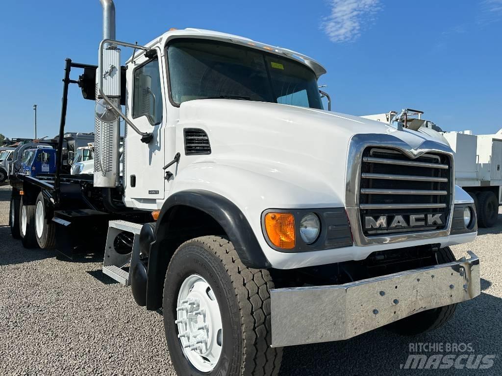 Mack GRANITE CV713 Разглобяеми надстойки