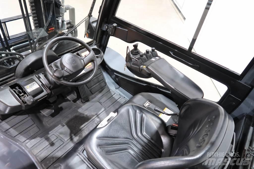 Toyota 40-8FD60N Дизелови камиони