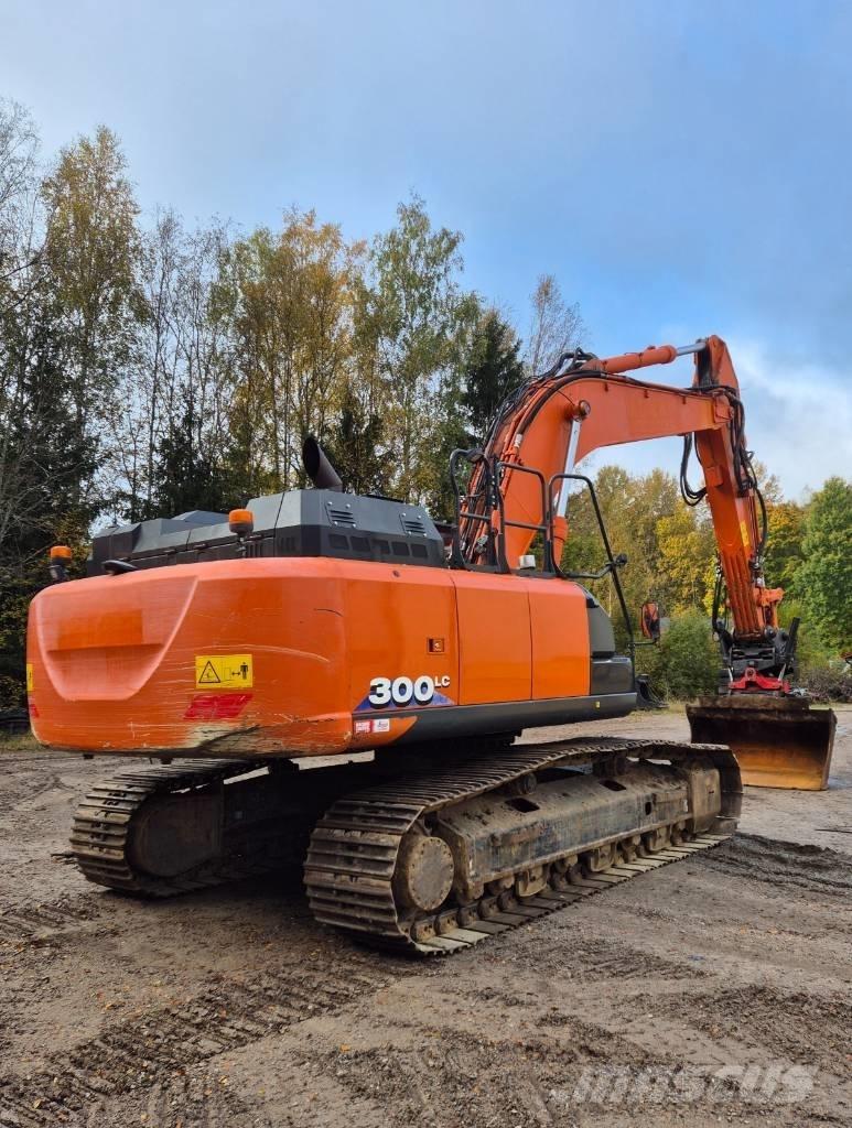 Hitachi ZX 300 LC-6 Верижен екскаватор