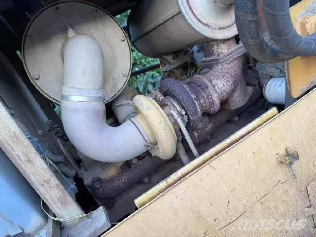 Shantui SD12 Верижни булдозери
