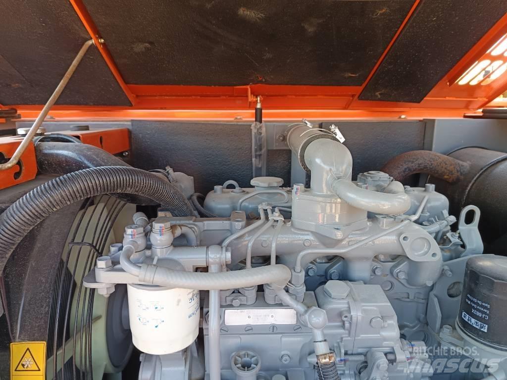Hitachi ZX 75 Средни екскаватори 7т - 12т