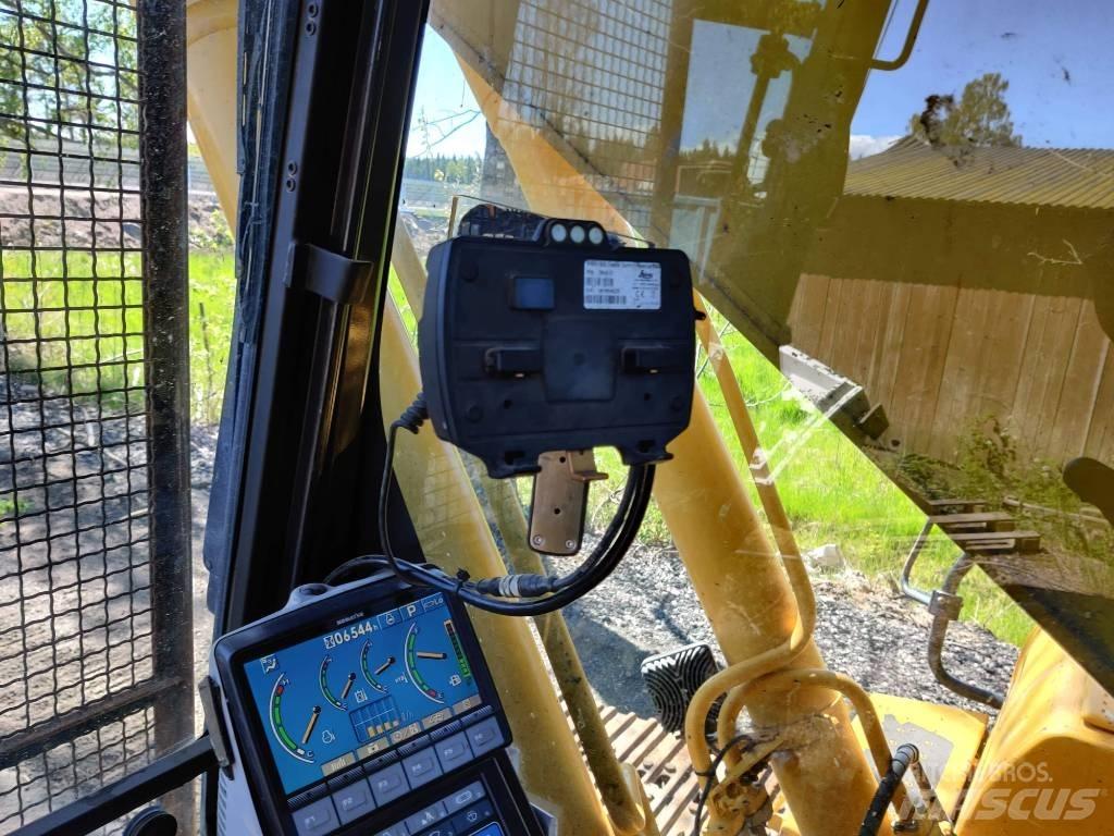 Komatsu HB215LC-1 Верижен екскаватор