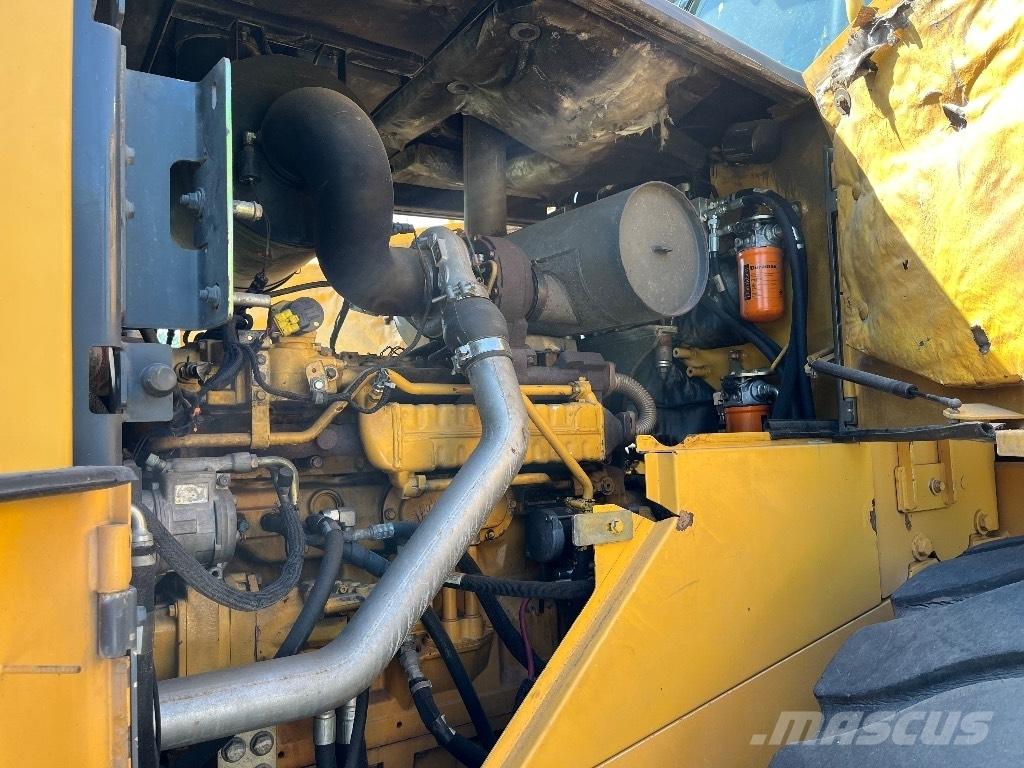 Bell L 2606 E Колесни товарачи