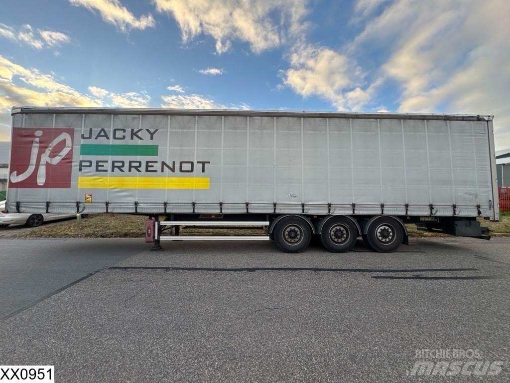 Fruehauf Tautliner Брезентови полуремаркета
