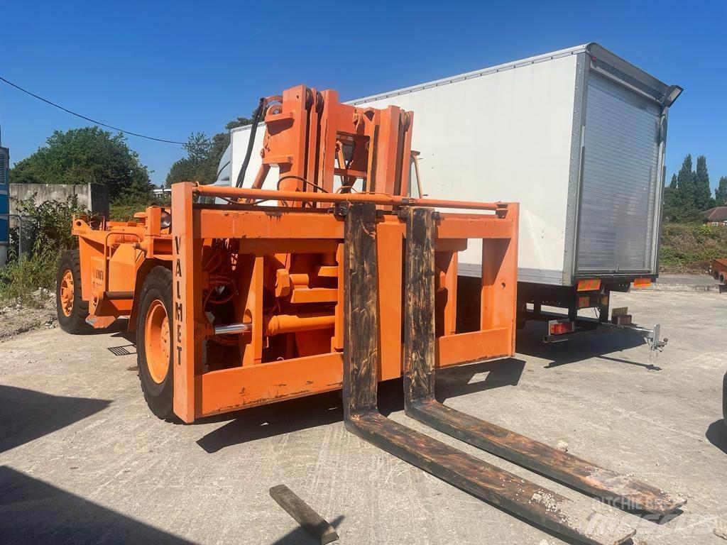 Valmet TD2212 Дизелови камиони