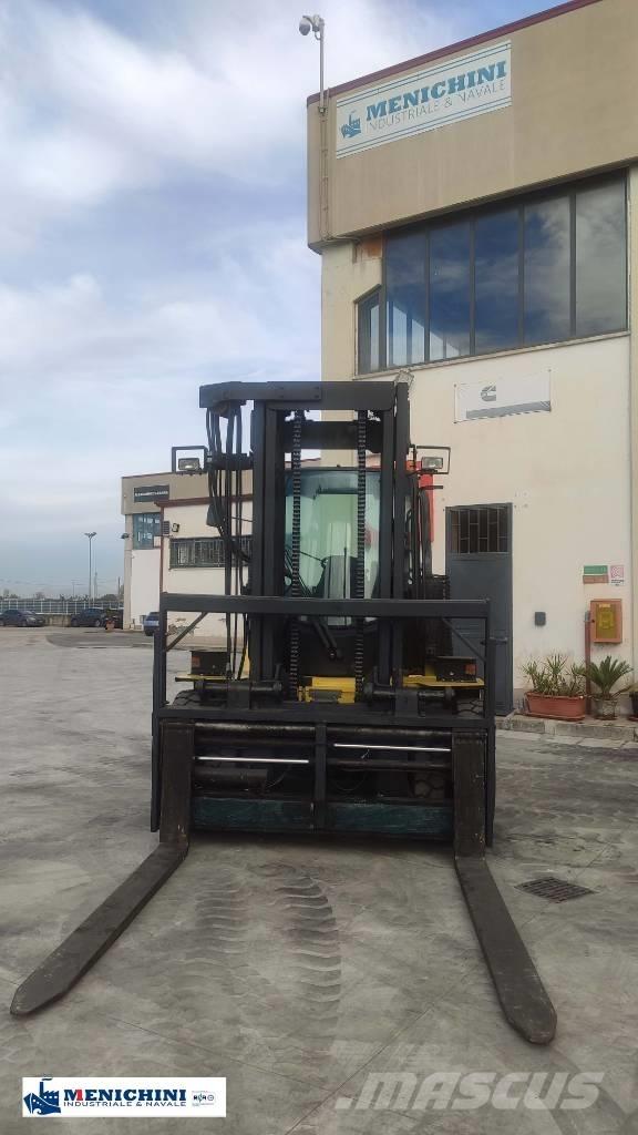 Hyster 9.00XM Дизелови камиони