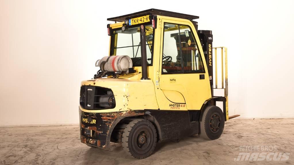 Hyster H 40 FT Камиони с АГУ