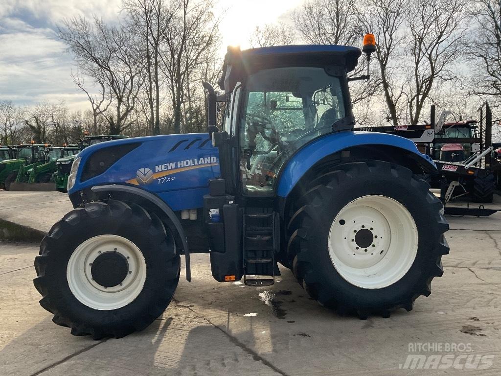 New Holland T 7.210 Трактори