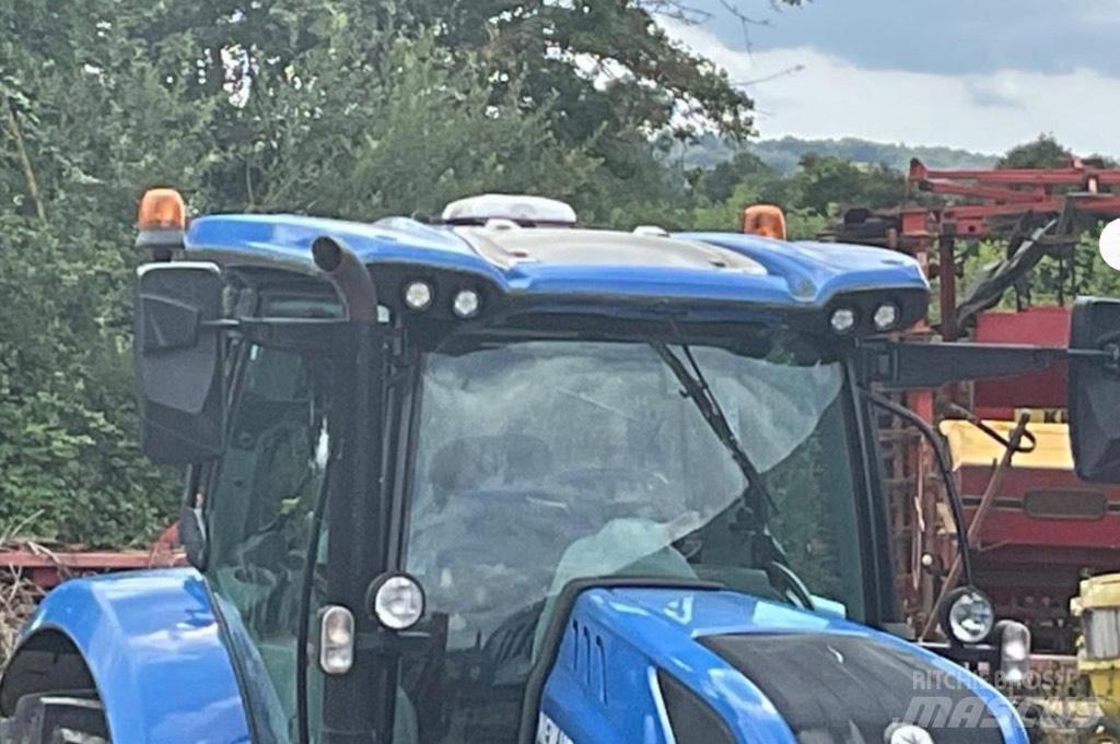 New Holland T 7.210 Трактори