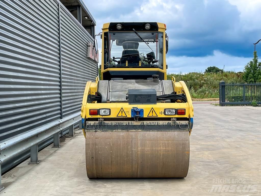 Bomag BW 154 AD-4 Двойни барабанни ролки
