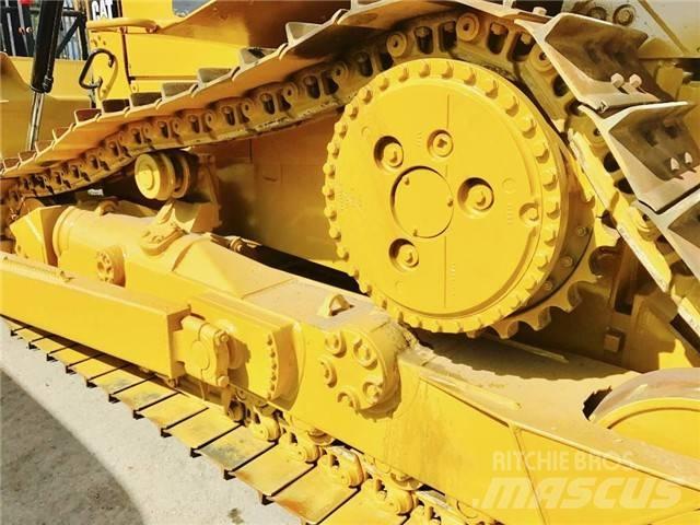CAT D 6 H Верижни булдозери
