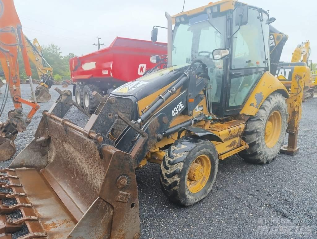 CAT 432 E 4x4 Товарач със заден ексватор