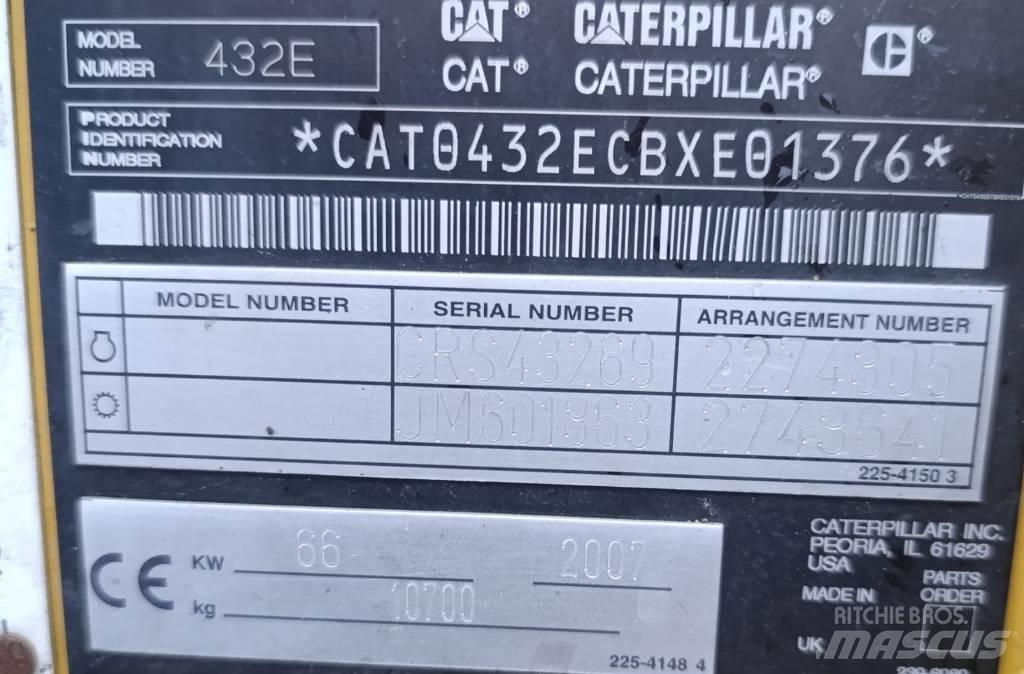 CAT 432 E 4x4 Товарач със заден ексватор