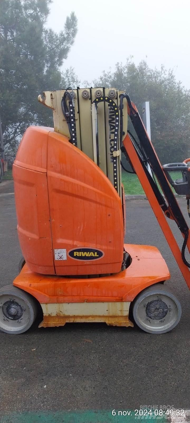 JLG T10E Други вишки и платформи