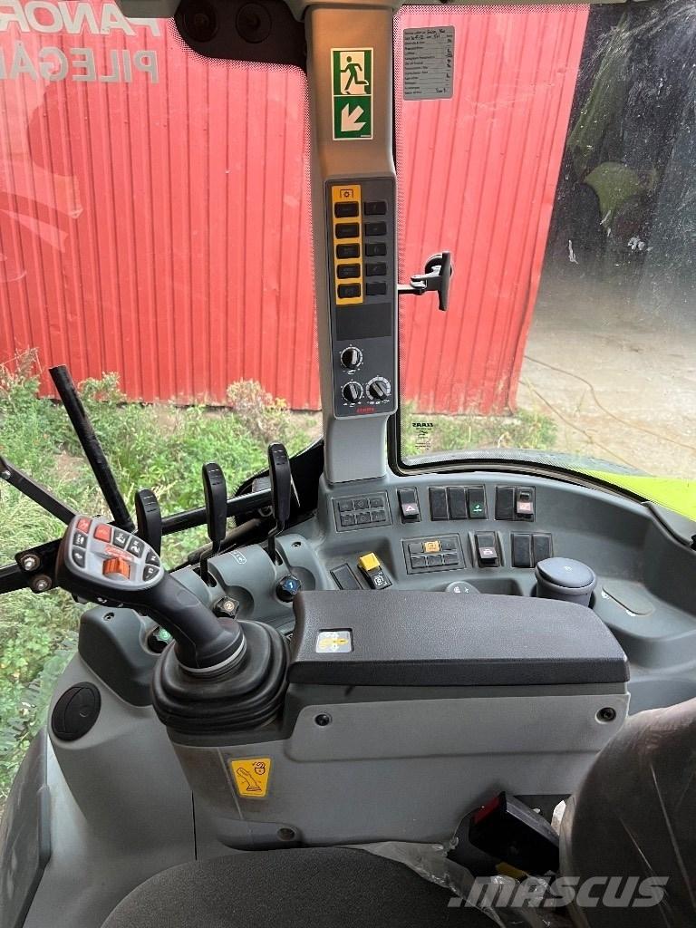 CLAAS Arion 460 CIS Трактори