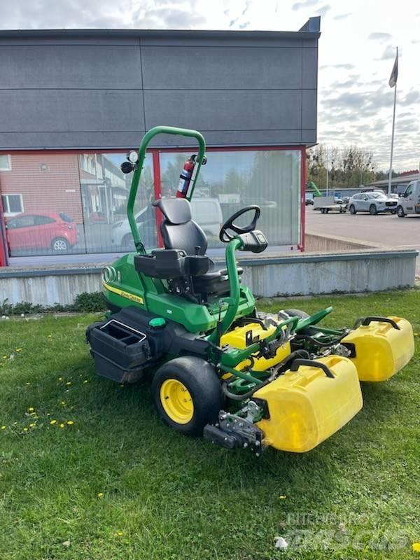 John Deere 2750 E Косачки за Greens