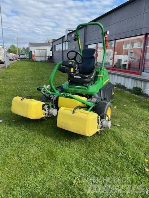 John Deere 2750 E Косачки за Greens