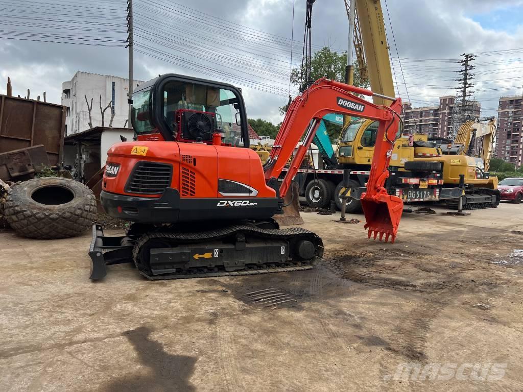 Doosan DX60 Верижен екскаватор