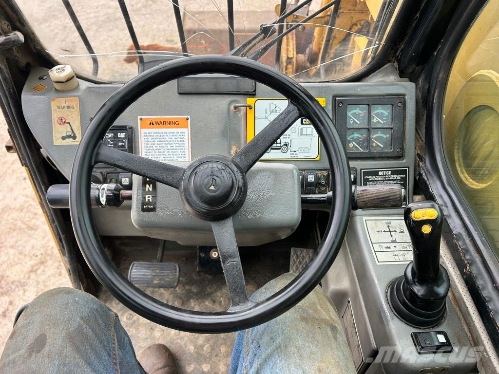 CAT TH 62 Телескопични товарачи
