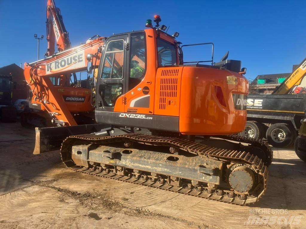 Doosan DX 235 LCR Верижен екскаватор