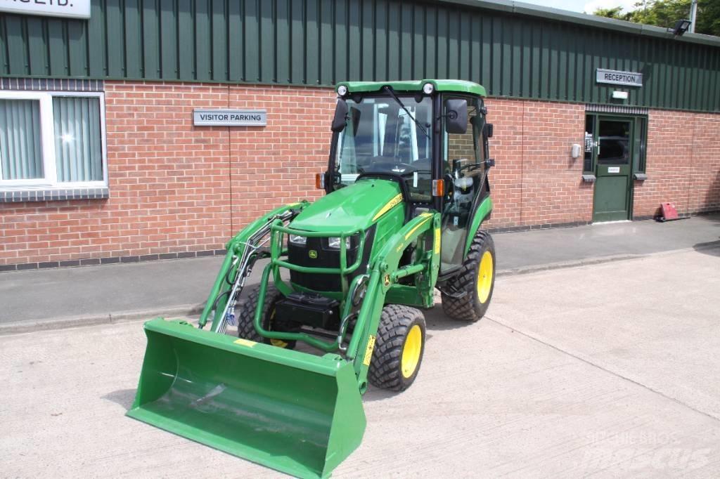 John Deere 2026R Трактори