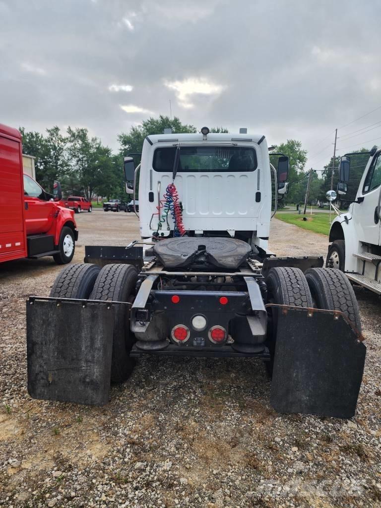 Freightliner M2 Влекачи