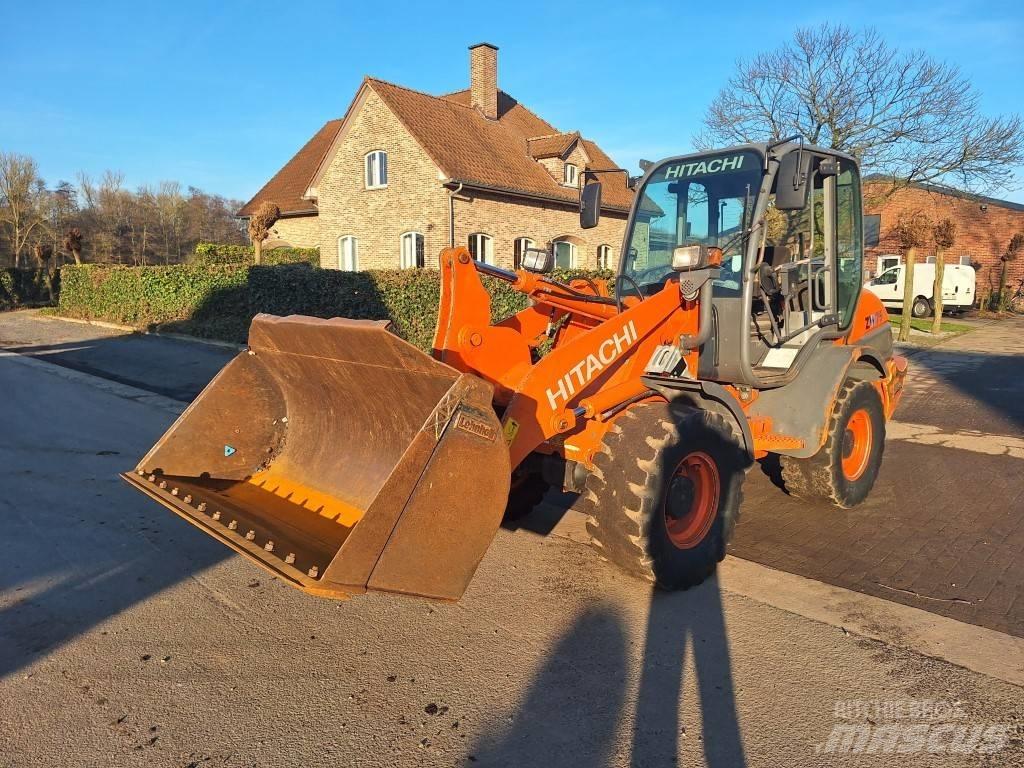 Hitachi ZW 75 Колесни товарачи