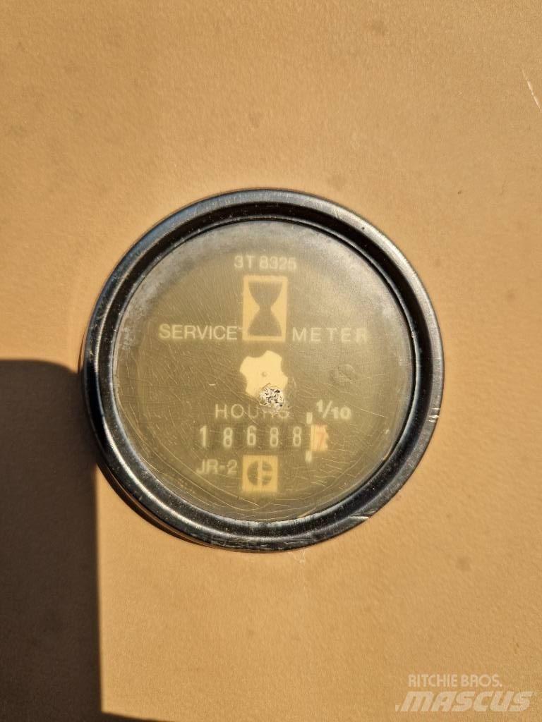 CAT 225 D LC Верижен екскаватор