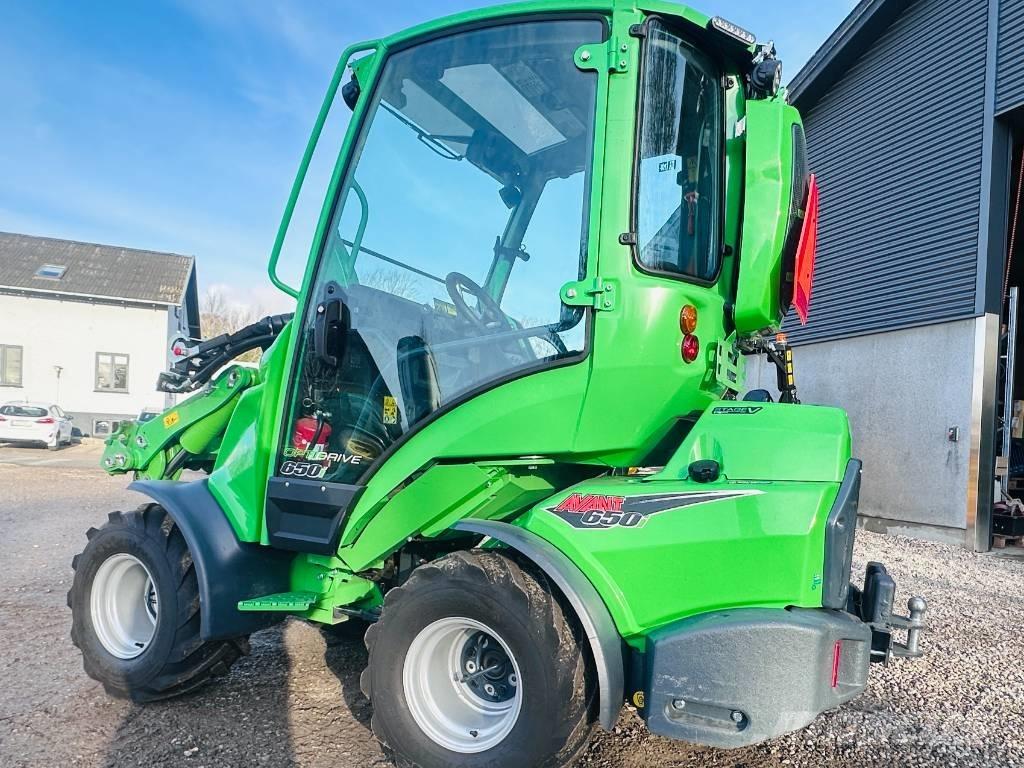 Avant 650 i Многофункционални товарачи