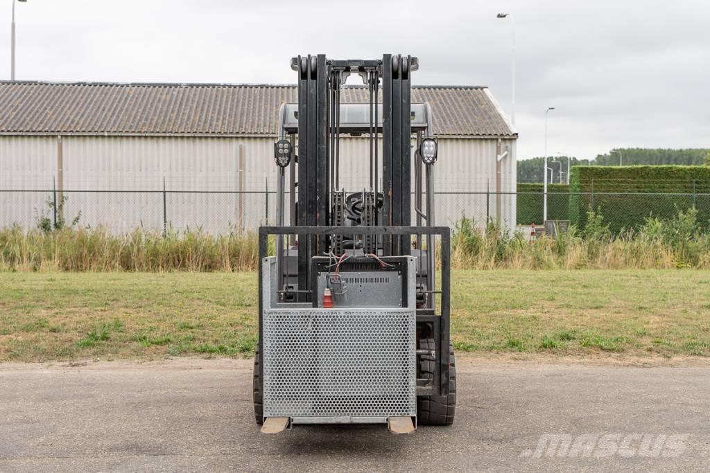 Manitou ME 435 Електрически вилични кари-повдигачи