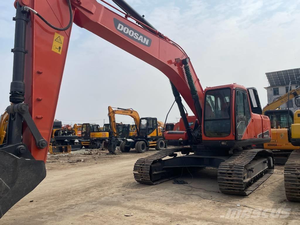 Doosan DX 300 Верижен екскаватор