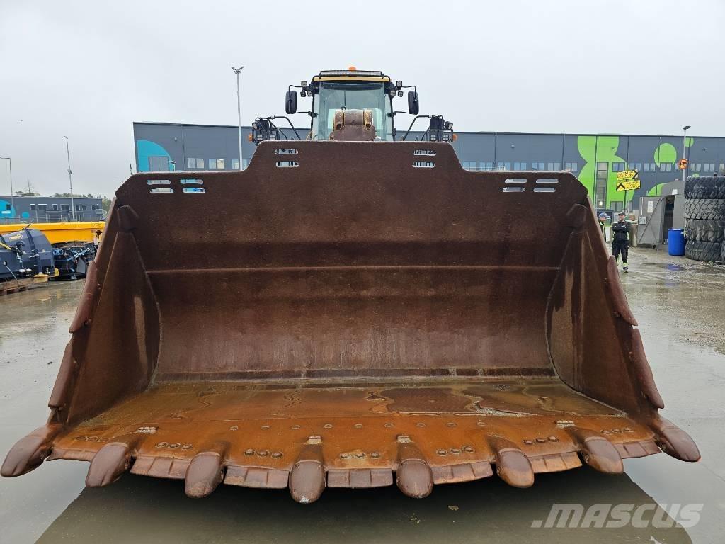 CAT 988 K Колесни товарачи