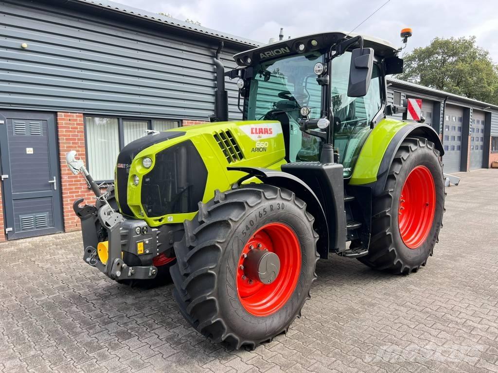 CLAAS Arion 660 Трактори