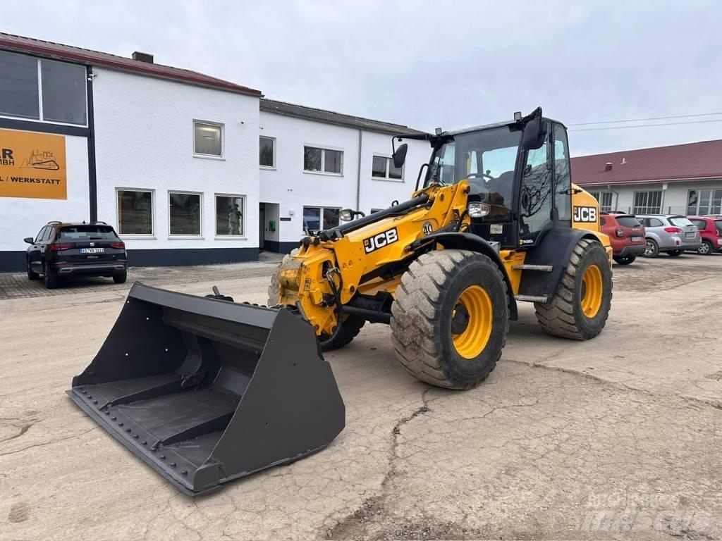 JCB TM 320 S Телескопични товарачи