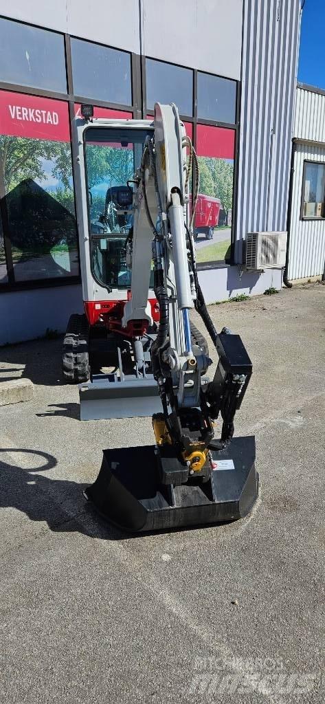 Takeuchi TB 320 Мини екскаватори < 7 т