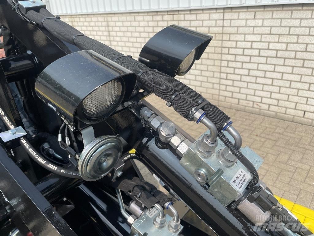 GiANT G 2200 E Колесни товарачи