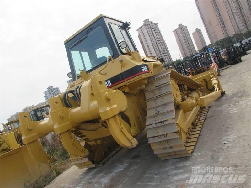 CAT D 6 R Грейдери