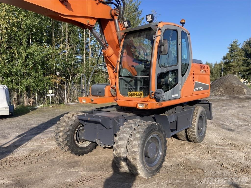 Doosan DX 170 W Колесни екскаватори