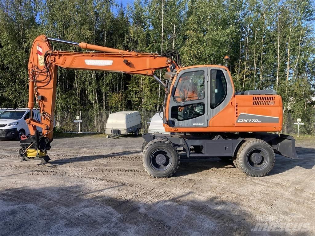 Doosan DX 170 W Колесни екскаватори