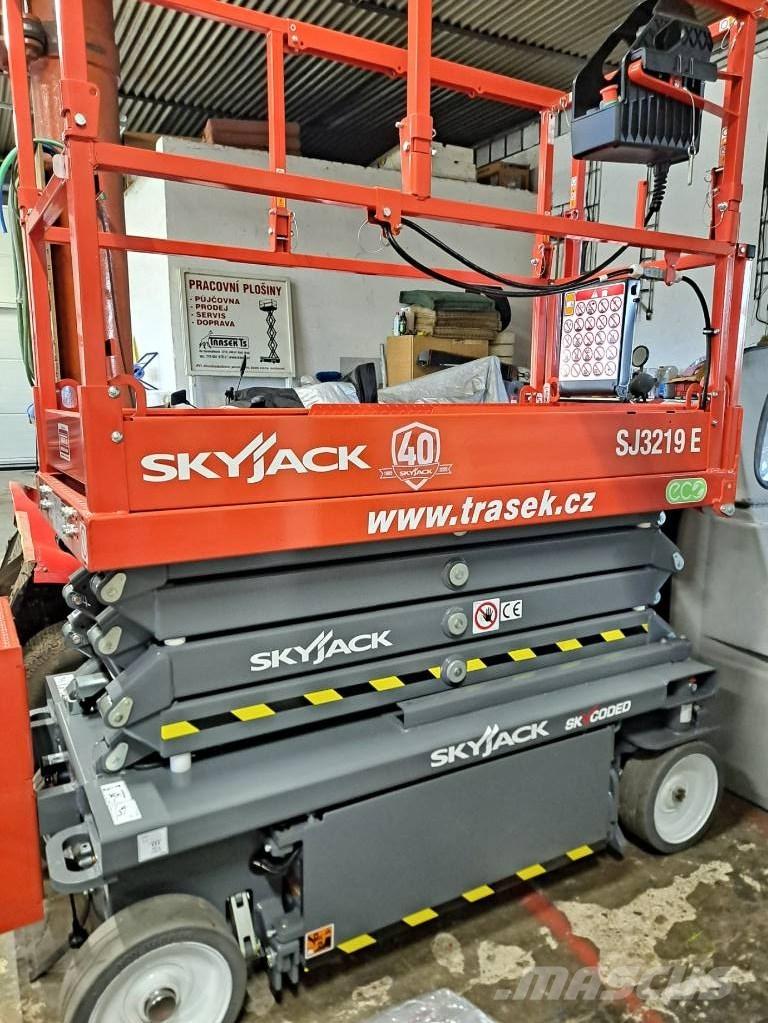 SkyJack SJ 3219E Ножични работни платформи