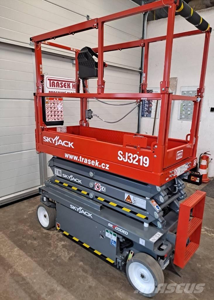 SkyJack SJ 3219E Ножични работни платформи