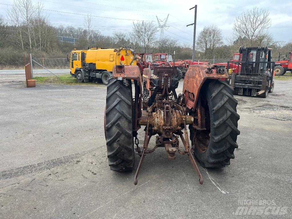 Massey Ferguson 178 Трактори