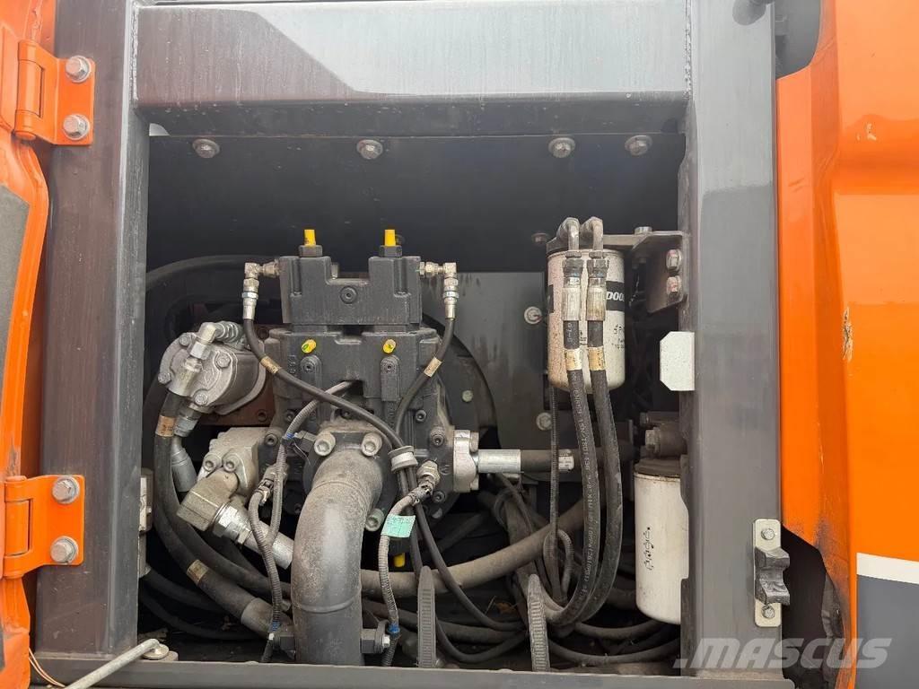 Doosan DX170W-5 Колесни екскаватори