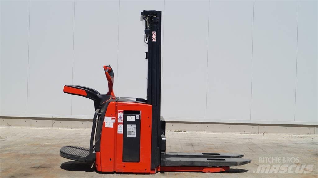 Linde L20APi Колички високоповдигачи с теглич