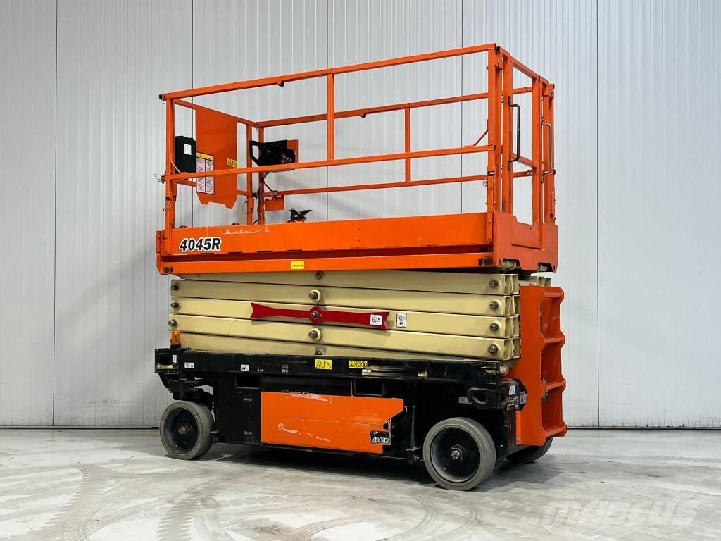 JLG 4045R Ножични работни платформи