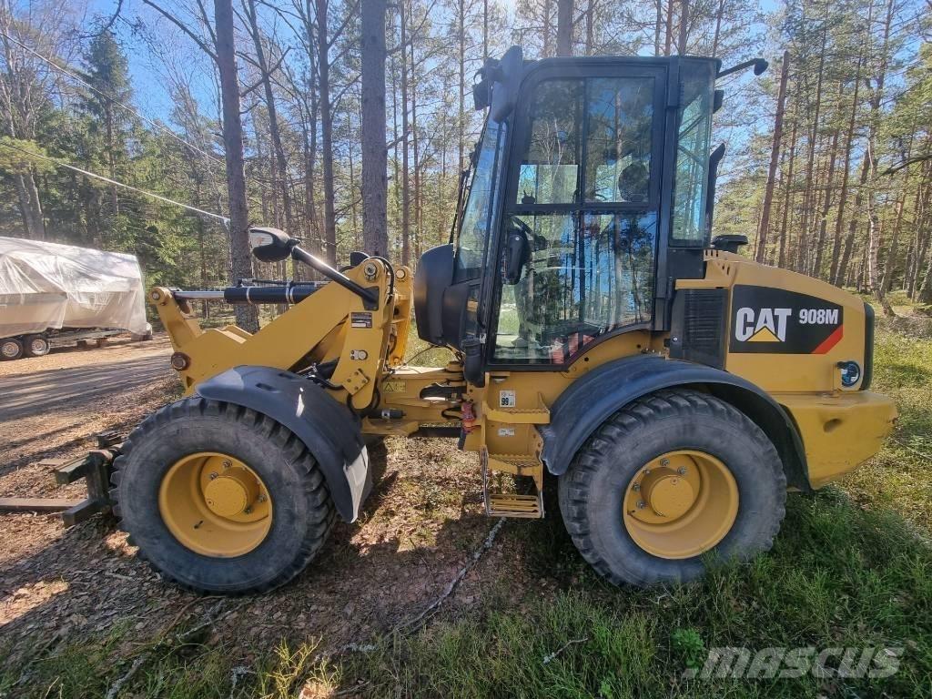 CAT 908 M - 2015 Колесни товарачи
