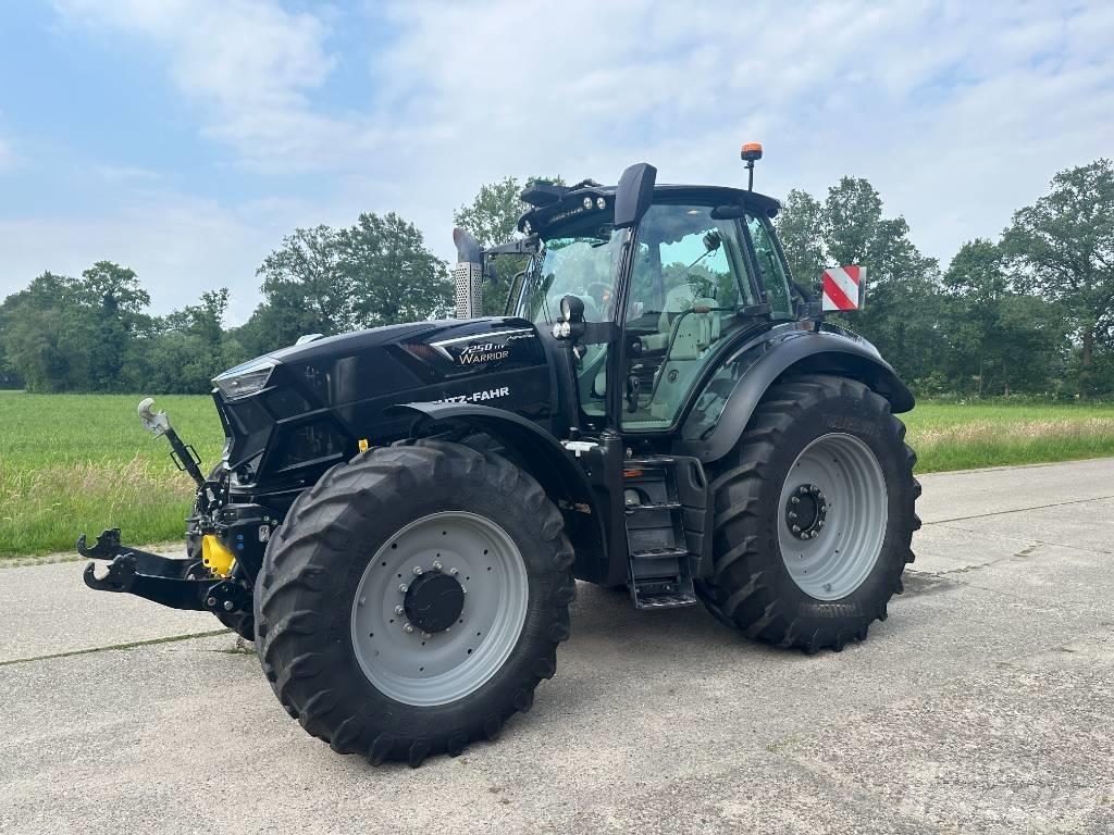 Deutz-Fahr 7250 Трактори