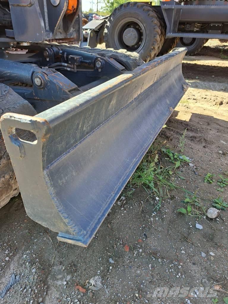 Doosan DX 85 R-3 Средни екскаватори 7т - 12т