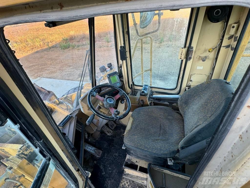 CAT 966 F Колесни товарачи
